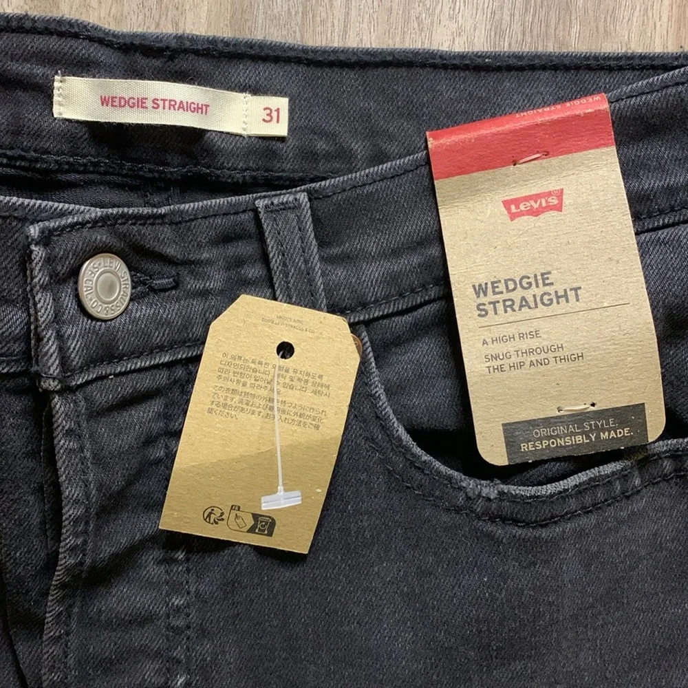 Levi's Black Straight Leg Women's Jeans - Picture 6 of 13